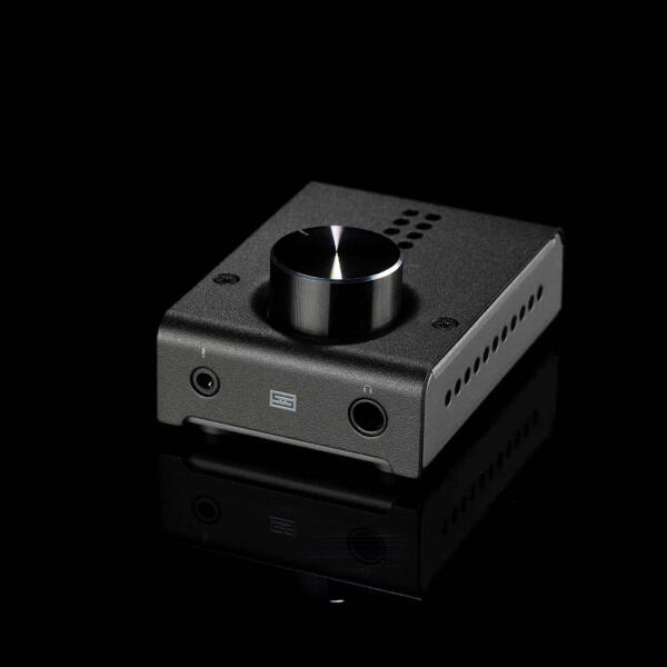 Schiit Fulla Desktop DAC-Amplifier for Gaming and Communications
