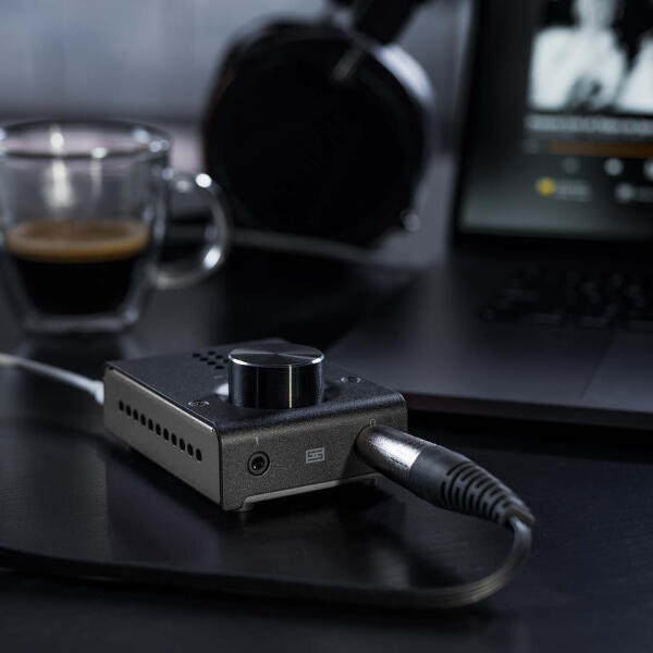 Schiit Fulla Desktop DAC-Amplifier for Gaming and Communications