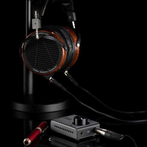 Schiit Fulla Desktop DAC-Amplifier for Gaming and Communications